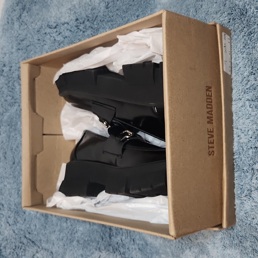 Steve Madden Trifecta Platform Loafer - Picture 7 of 7